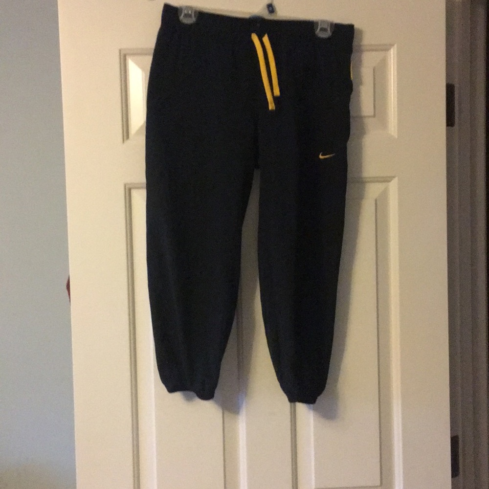 Nike athletic Capri